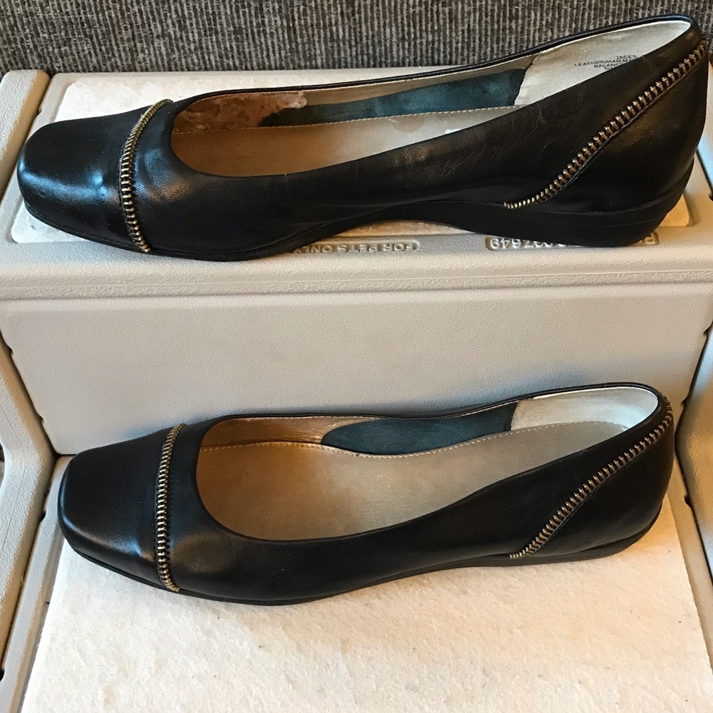 Easy spirit flats